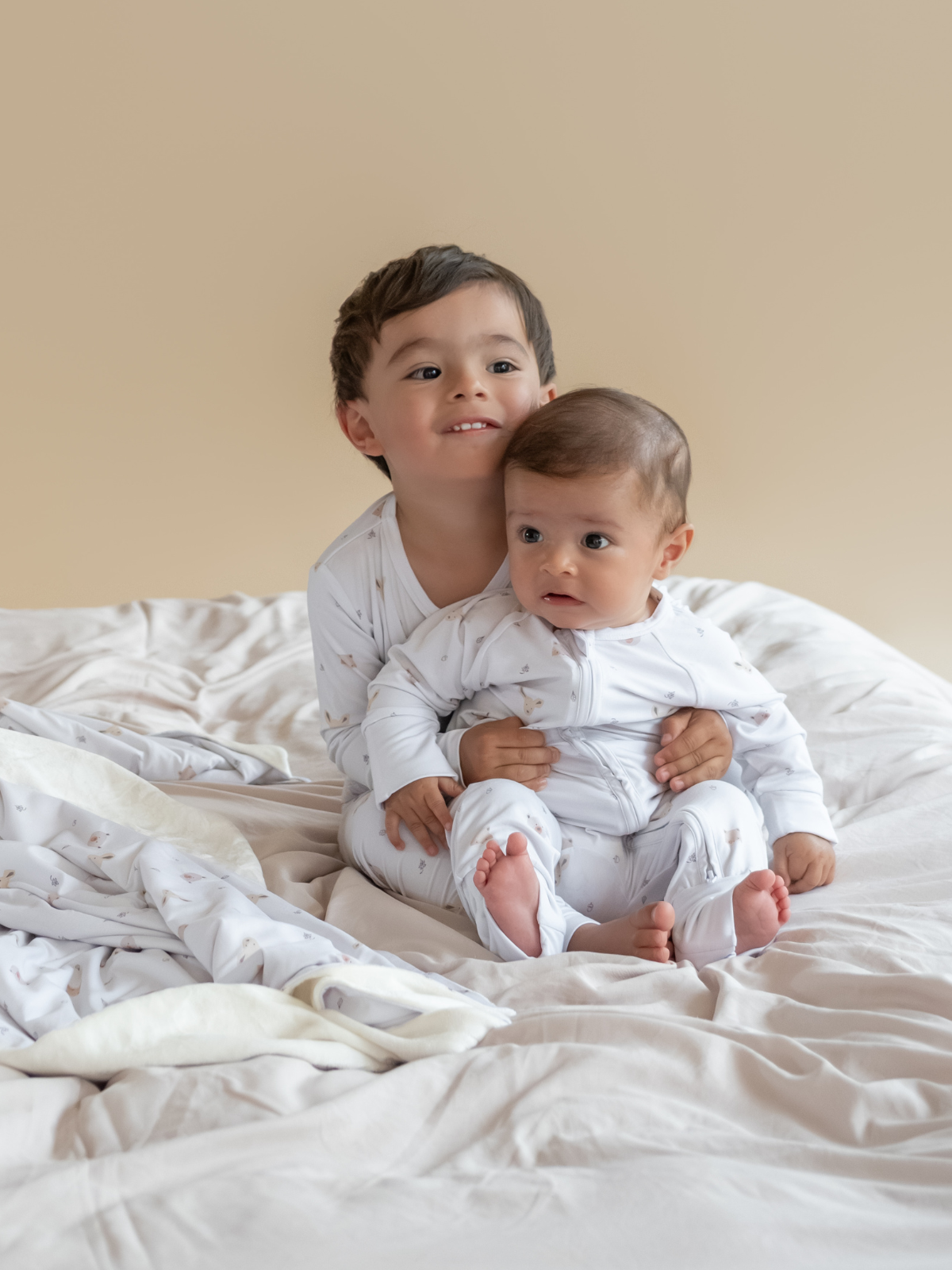 Forest friends print bamboo baby pajama top and bottoms set
