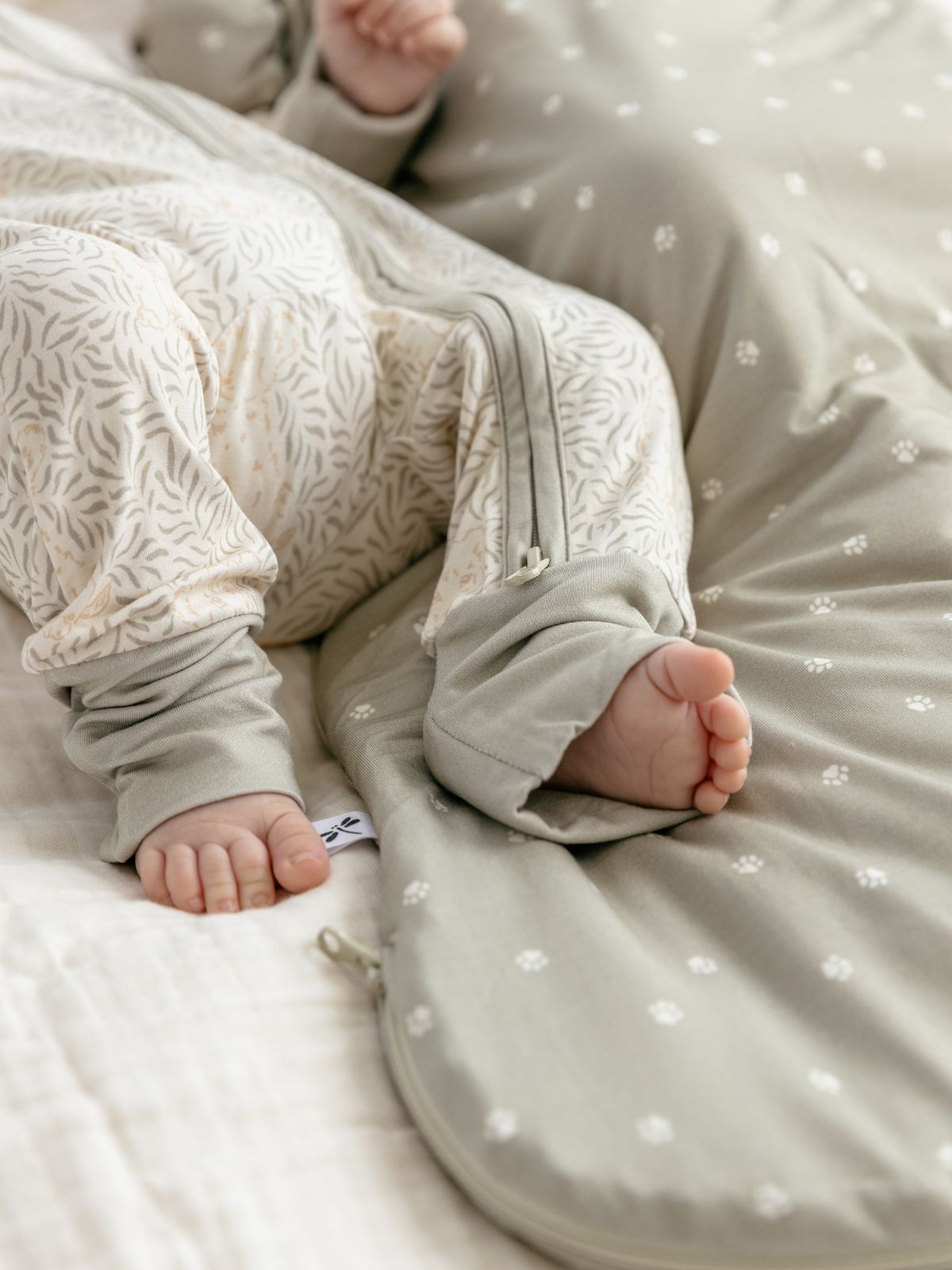 Footprint print bamboo baby sleeping bag